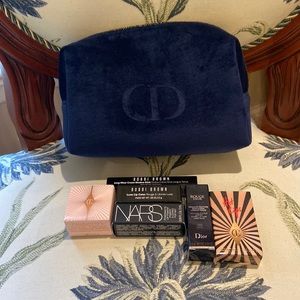 NWT Christian Dior cosmetic bag with 6 piece Prestige cosmetics